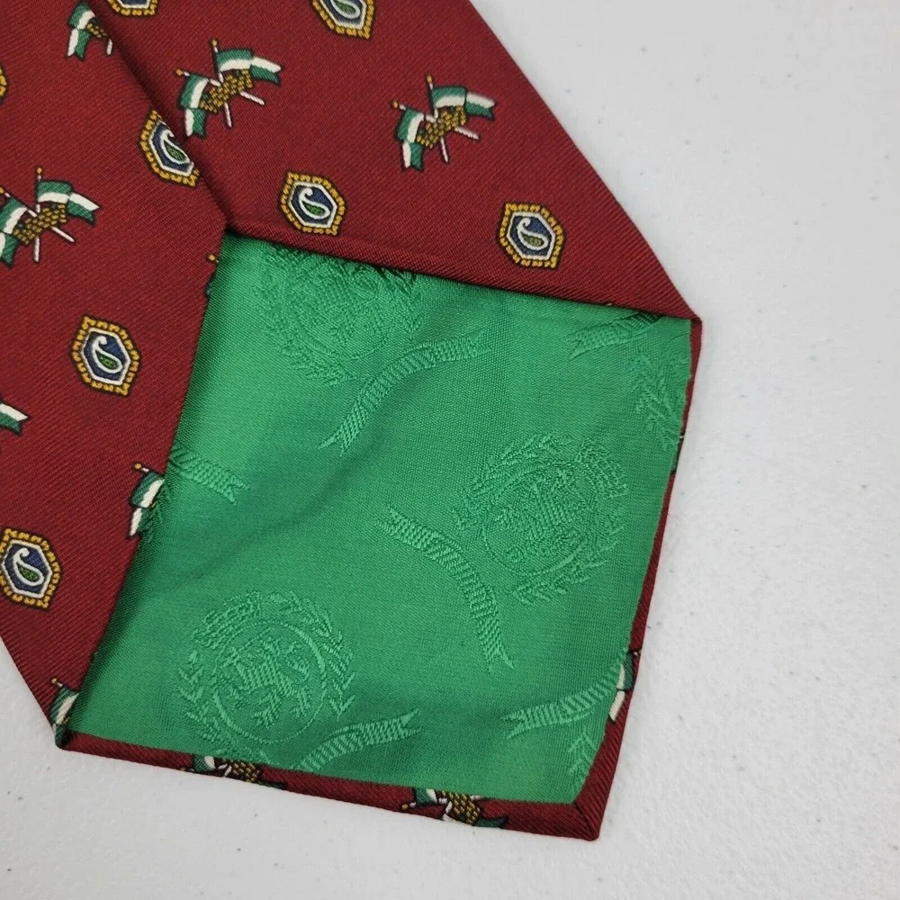 Tommy Hilfiger Vintage Tie red Silk USA Italian geometric flag 57